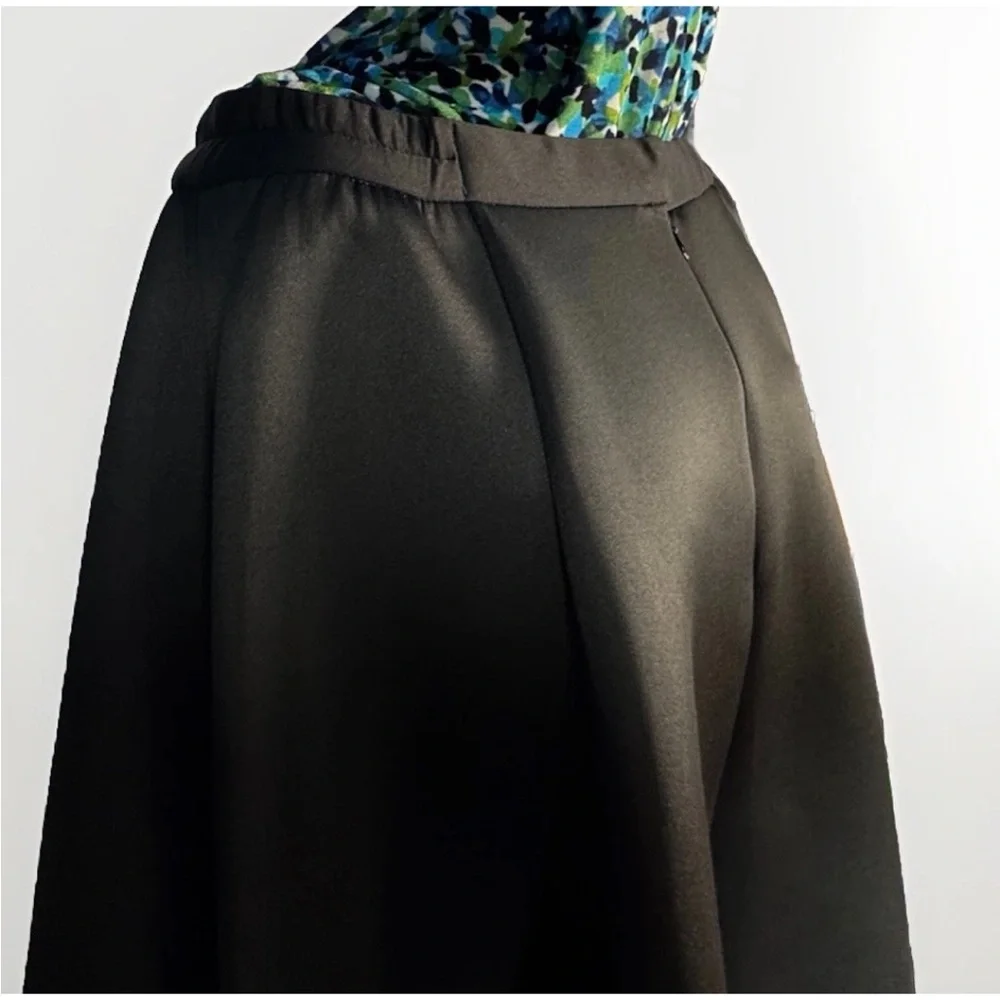 (12) TALLY TAYLOR Elegant & Extremely Well Made Black A-Line Skirt